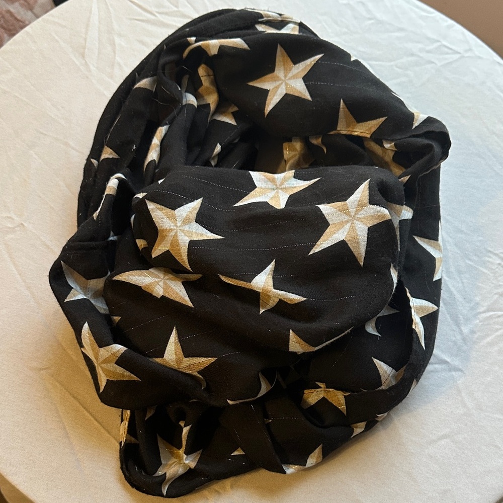 Black and Gold Star Patterned Infinity Scarf